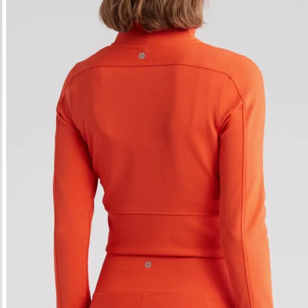 Academy Crop Rib Half-Zip Pullover And shorts set - Picture 5 of 5